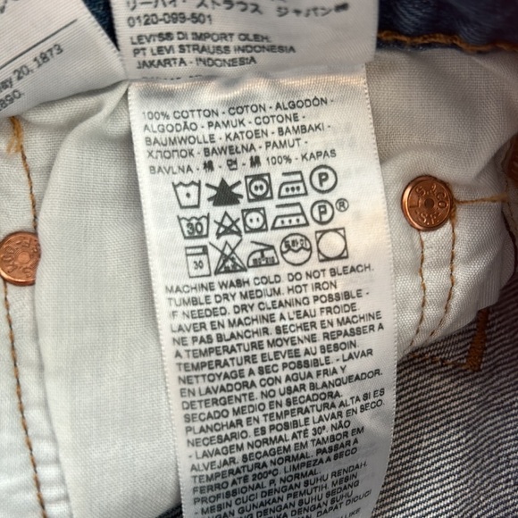 Levi’s 501 High Waisted Distressed Jean Shorts - Picture 5 of 6